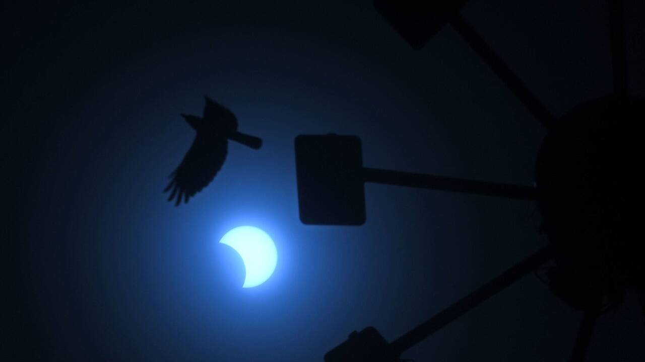 Sonnenfinsternis in Chennai (Indien). 