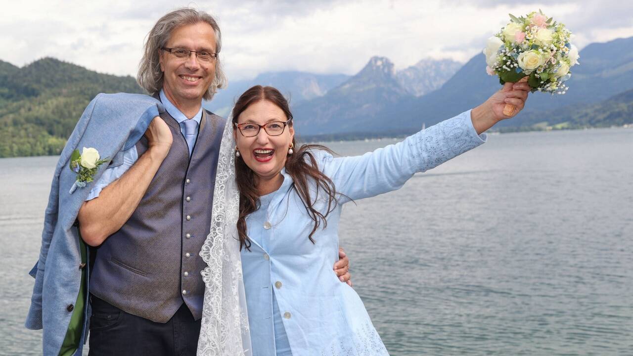 Ingrid Weydemann (58) und Michael Weese (61) haben am Samstag geheiratet. Ingrid Weydemann (58) und Michael Weese (61) haben am Samstag geheiratet.