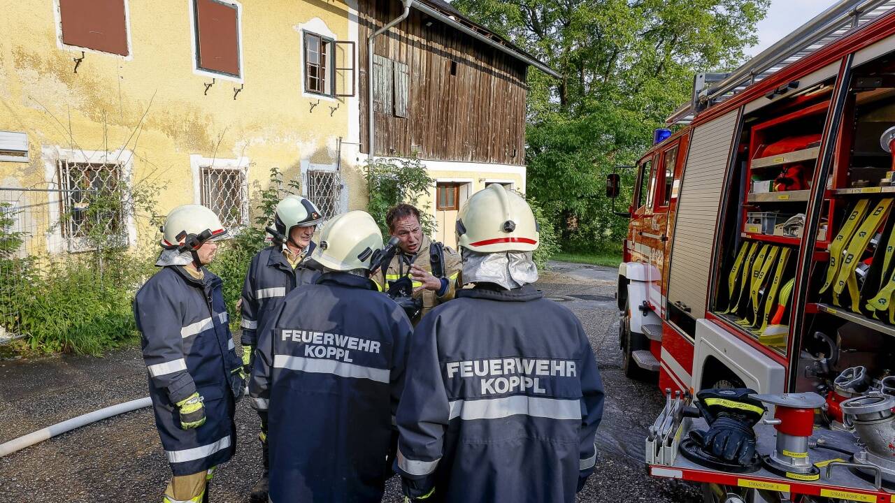 Rund 80 Feuerwehrleute aus Koppl, Hof, Eugendorf und der Stadt Salzburg waren im Einsatz. 