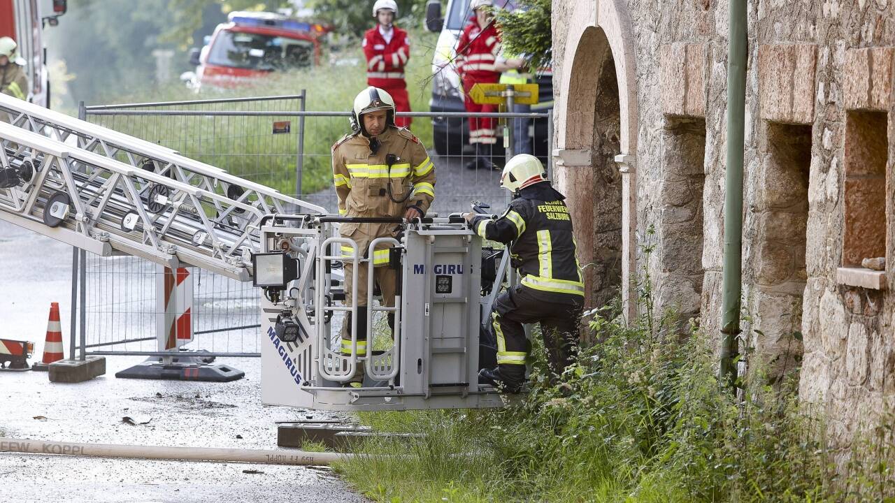 Rund 80 Feuerwehrleute aus Koppl, Hof, Eugendorf und der Stadt Salzburg waren im Einsatz. 