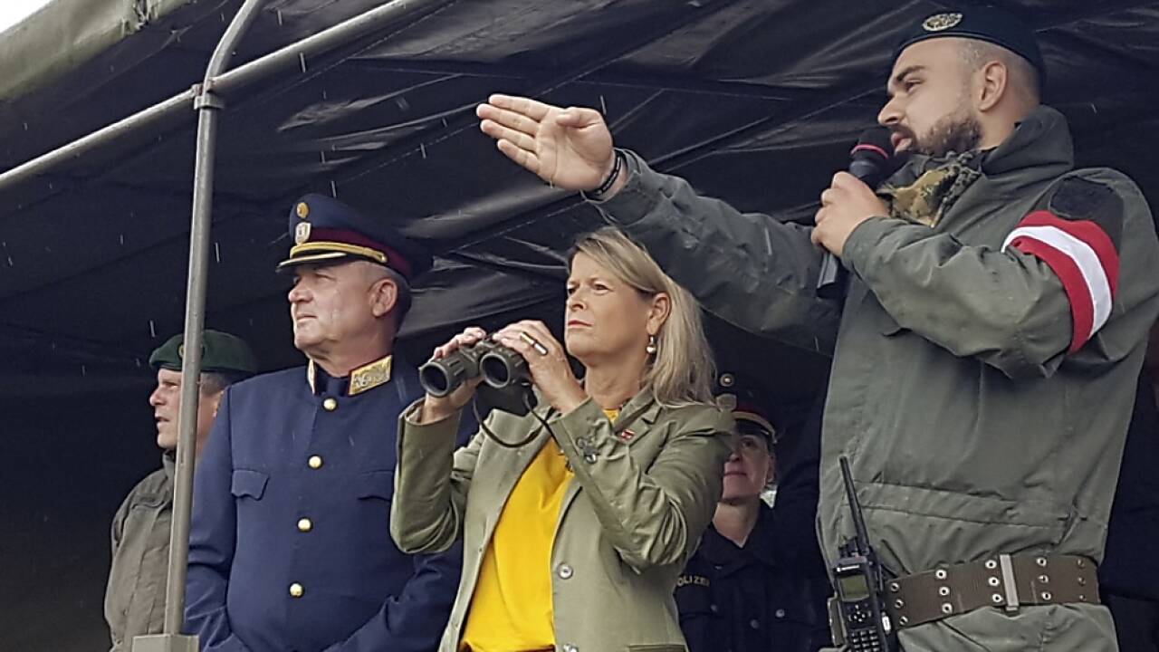 Die Verteidigungsministerin in Spielfeld  Die Verteidigungsministerin in Spielfeld