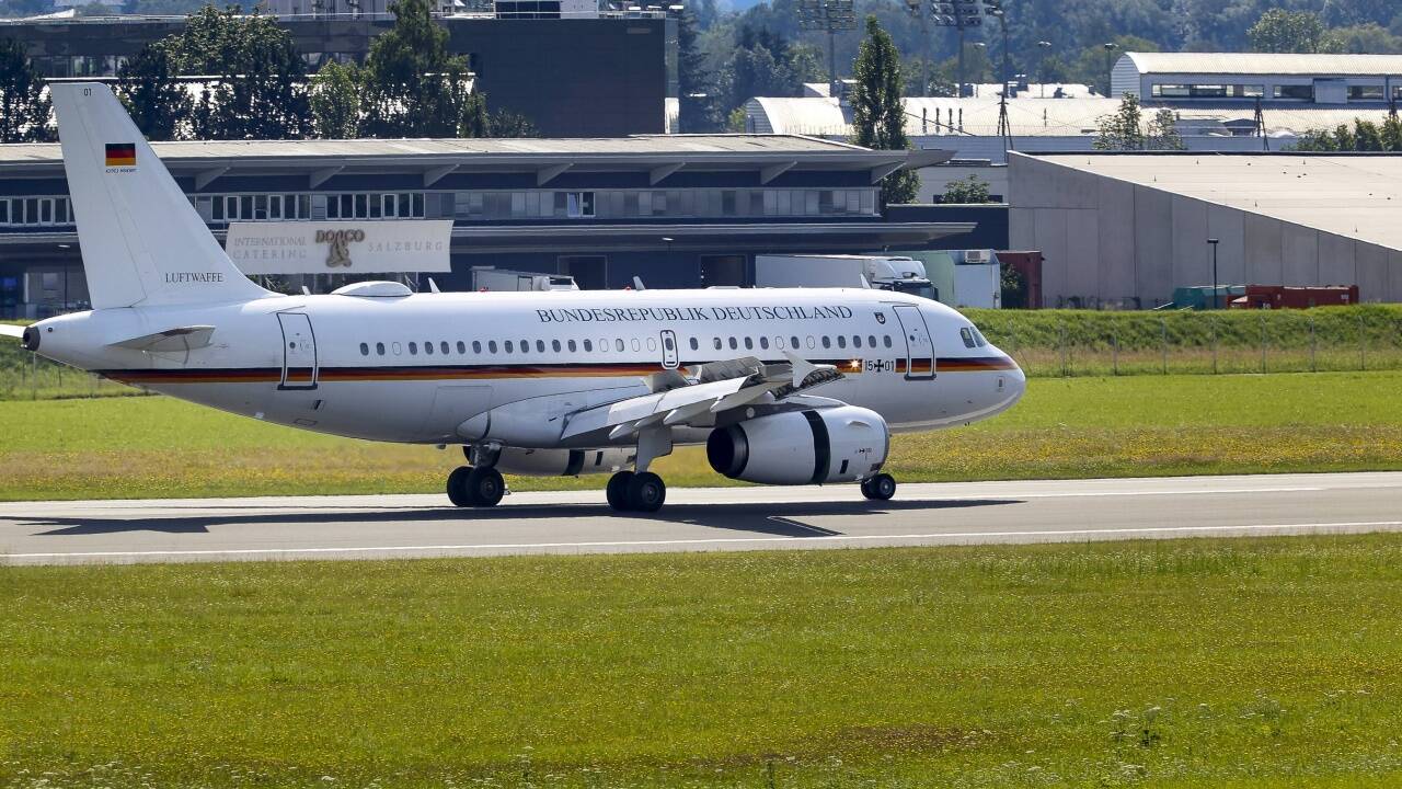 Bundeskanzlerin Angela Merkel landete am Vormittag in Salzburg.  