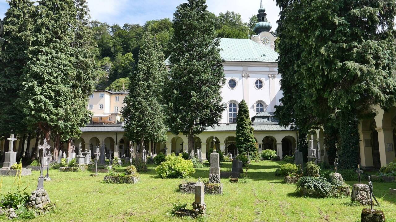 Der mehr als 400 Jahre alte „Camposanto“ im Herzen der Rechten Salzburger Altstadt.  