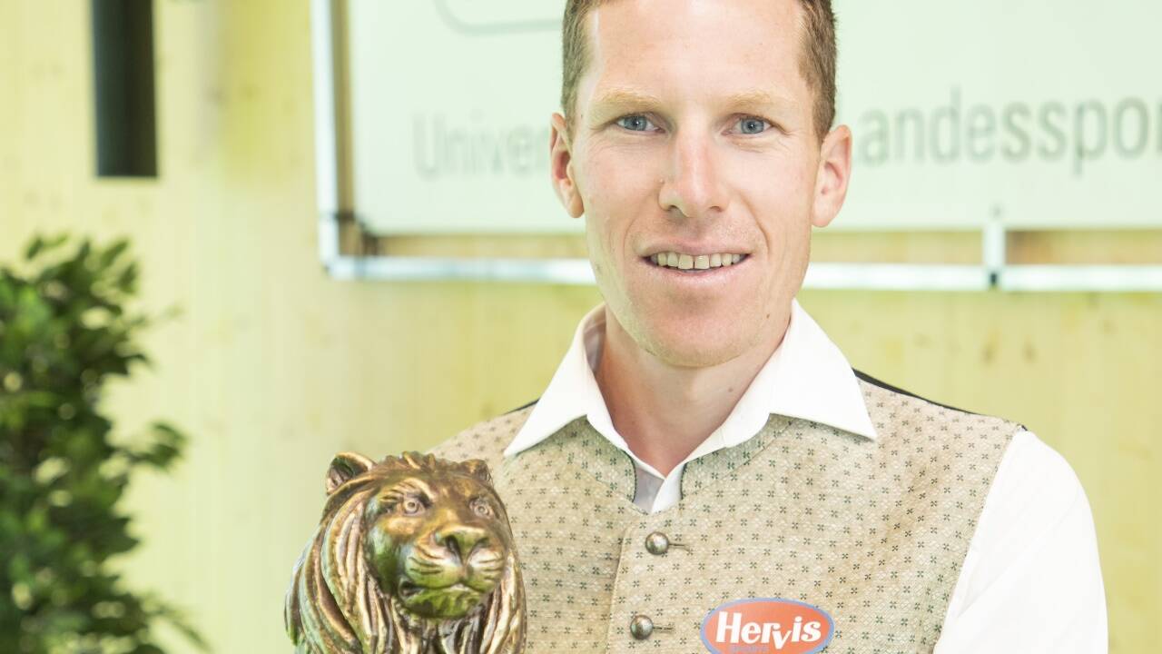 Peter Herzog. 