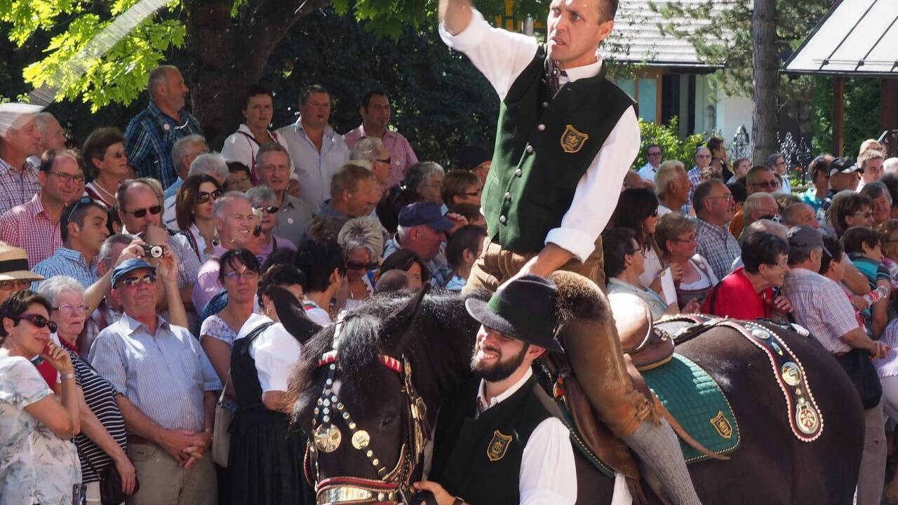 Auch für Schnalzergruppen gibt es heuer wenig Auftrittsmöglichkeiten. Das Publikum kann bei großen Umzügen den Sicherheitsabstand nicht einhalten. 