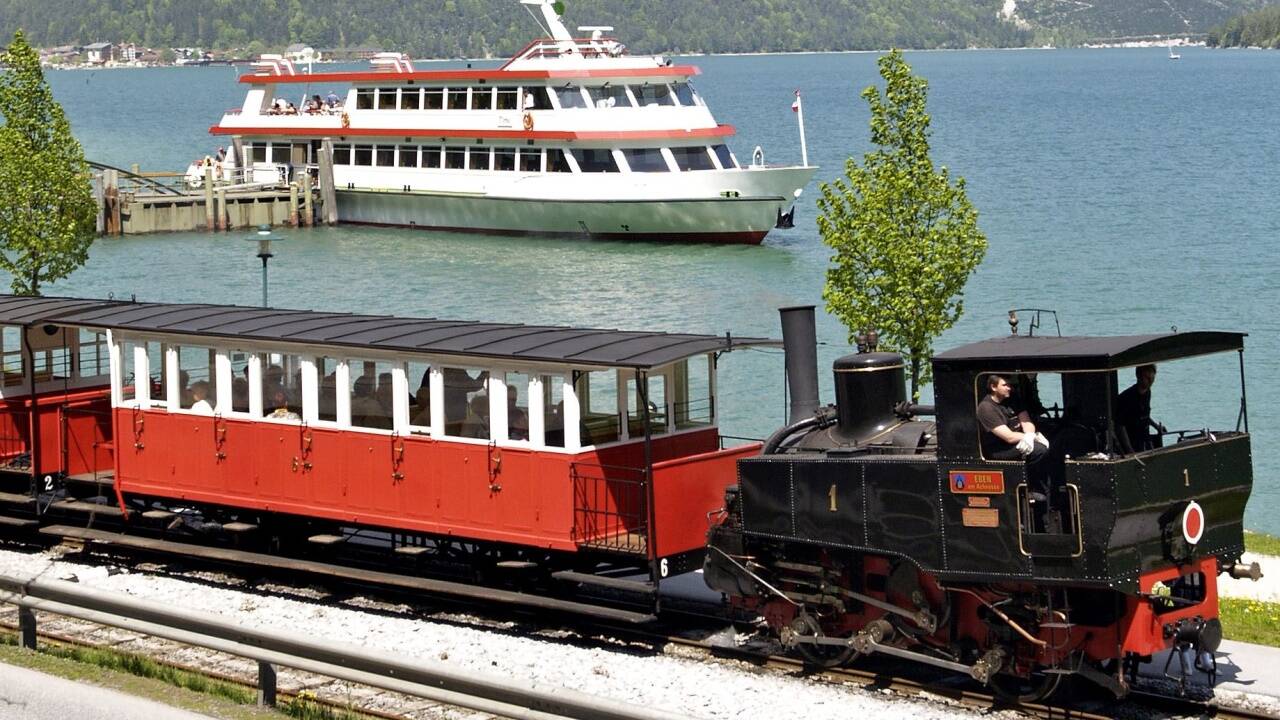 Bei der Achenseebahn prüft derzeit das Bundesdenkmalamt, ob die gesamte Anlage samt der Trasse unter Schutz gestellt wird. 