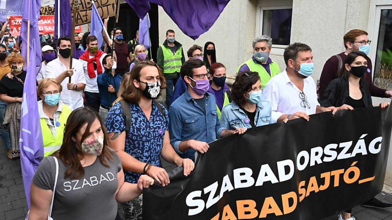 Protestzug durch Budapest für Medienfreiheit 