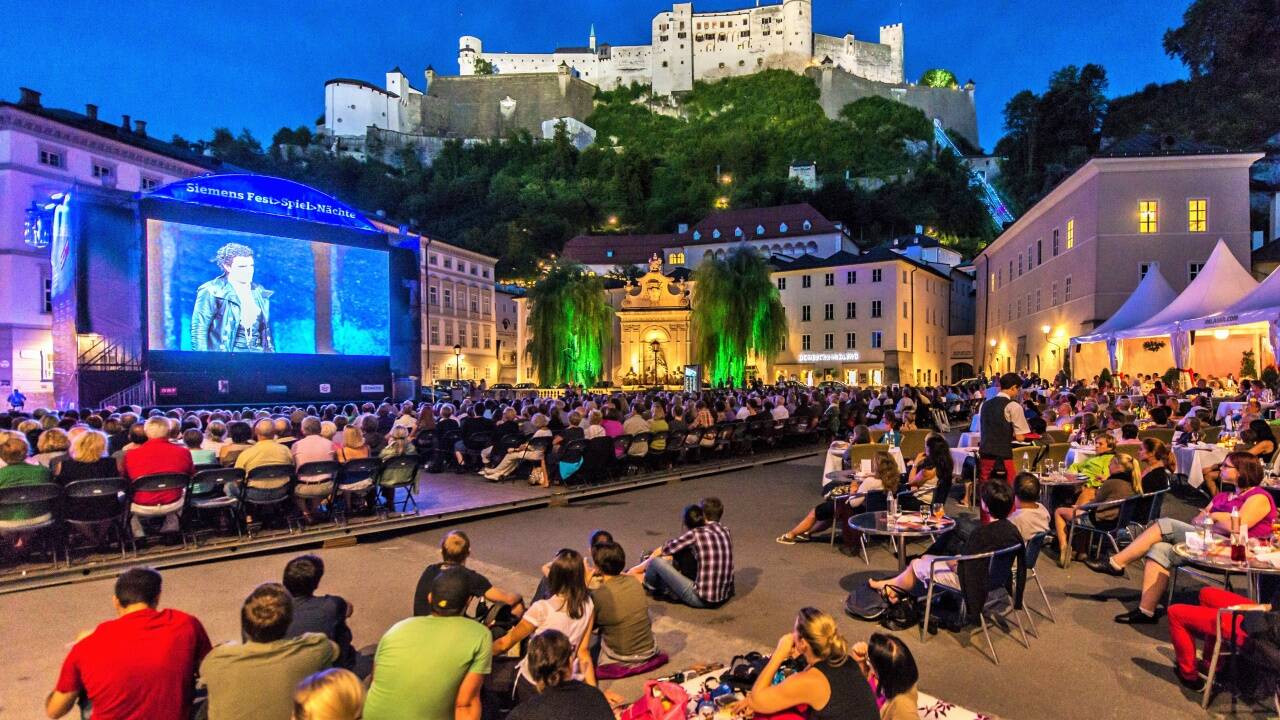 Heuer nichts für spontane Festspielzuschauer: Beim Public Viewing am Kapitelplatz der Siemens-Festspielnächte werden dieses Mal Platzkarten ausgegeben.  