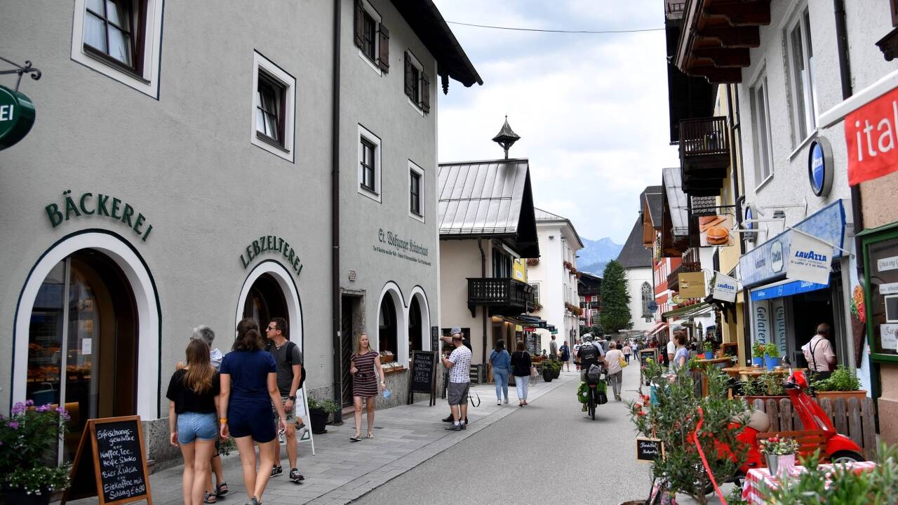 Die Fußgängerzone in St. Wolfgang. Die Fußgängerzone in St. Wolfgang.
