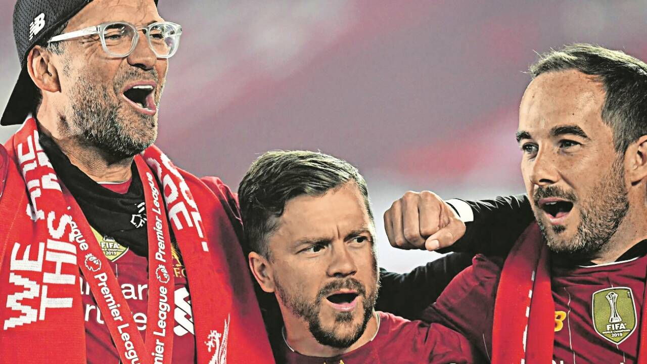 Jürgen Klopp (l.) holte mit dem FC Liverpool kürzlich die englische Meisterschaft.   Jürgen Klopp (l.) holte mit dem FC Liverpool kürzlich die englische Meisterschaft.