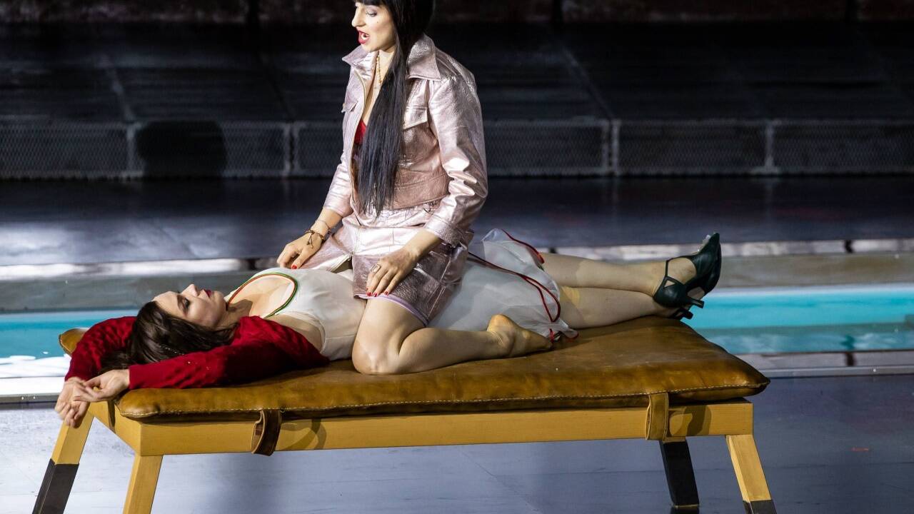 Ausrine Stundyte (Elektra) und Asmik Grigorian (Chrysothemis). 