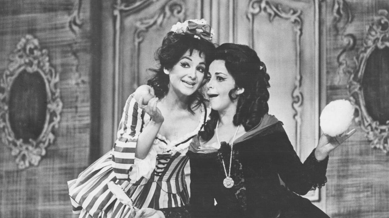 1969: Rosalind Elias und Teresa Stratas als Dorabella und Despina im Kleinen Festspielhaus. Regie: Jean-Pierre Ponnelle, Dirigent: Seiji Ozawa. 