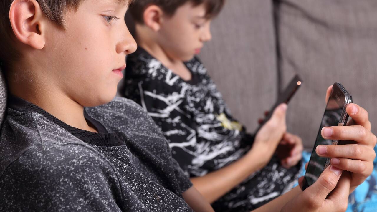 22 Prozent der Kinder unter sechs Jahren steht ein eigenes Tablet/Handy zur Verfügung. 