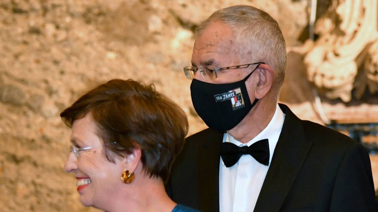 Bundespräsident Alexander Van der Bellen mit seiner Frau Doris Schmidauer vor Beginn der Eröffnungs-Premiere der Salzburger Festspiele 'Elektra' in der Felsenreitschule. 