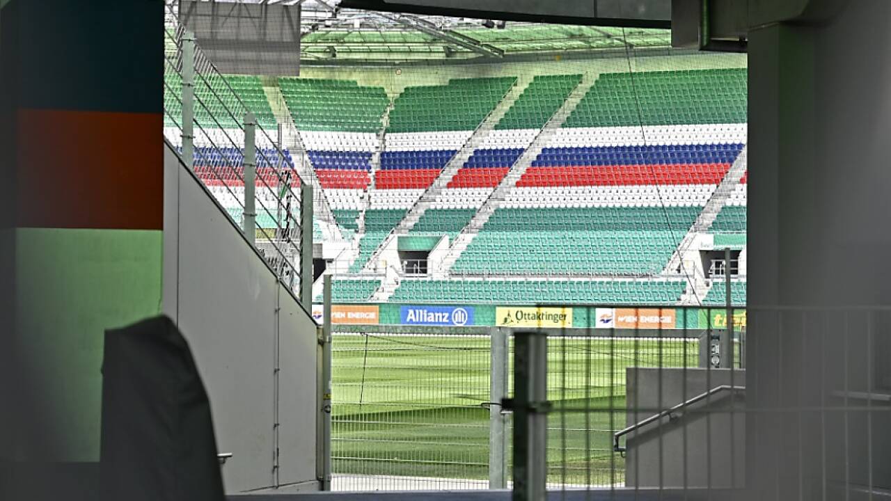 Maximal 10.000 Zuschauer, keine Fans der Gäste erlaubt 