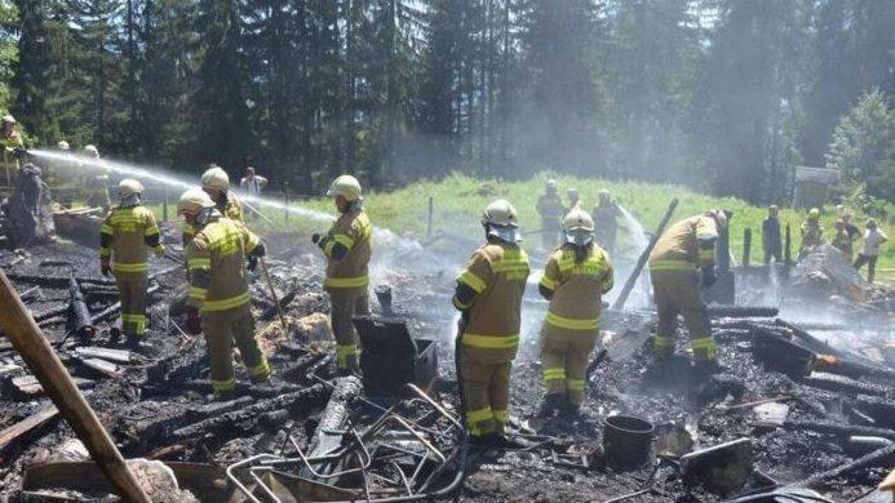 Totalschaden: Die Hütte war nicht mehr zu retten. 