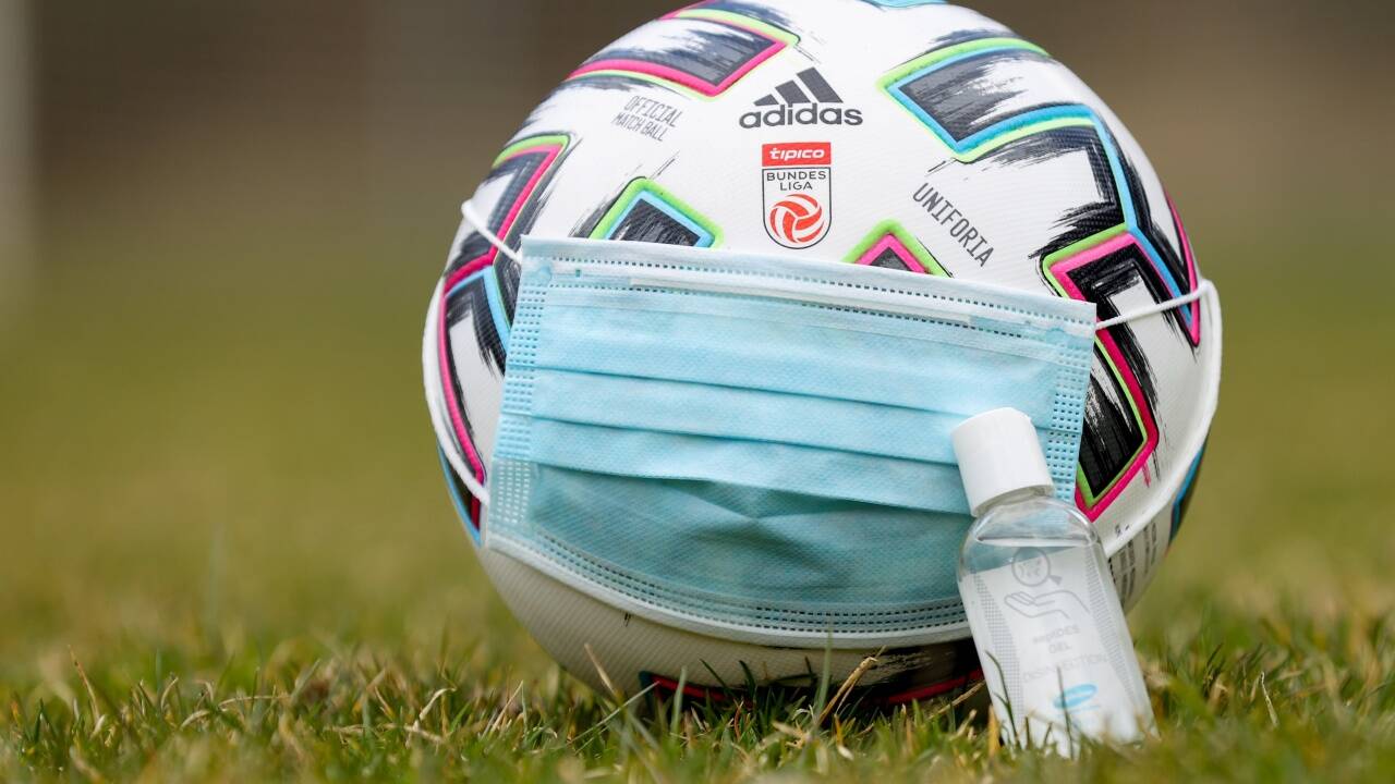 Das Coronavirus hat den Salzburger Fußball erreicht.  