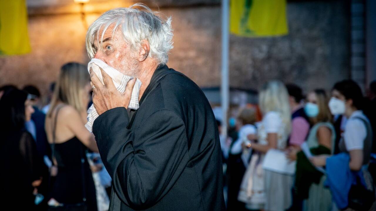 Helmut Mooshammer vor Beginn des „Jedermann“ auf dem Salzburger Residenzplatz.  