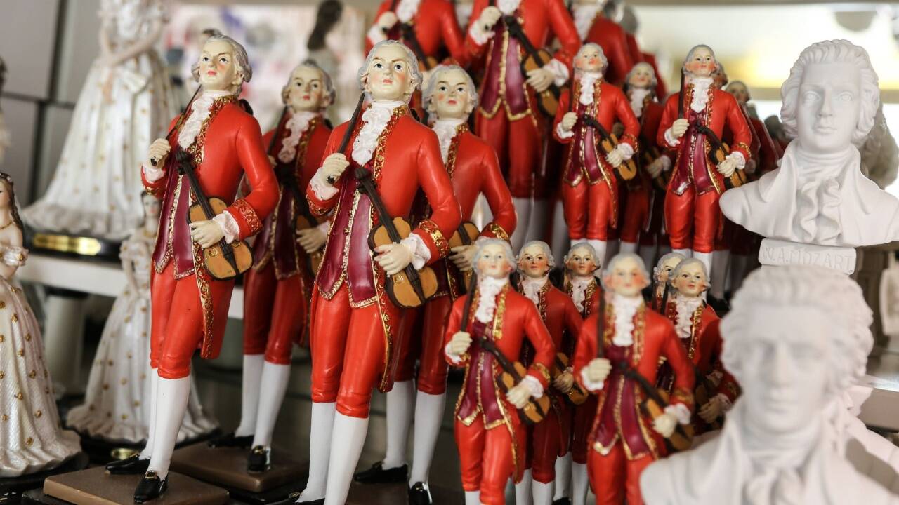 Die bei US-Touristen beliebten Mozartstatuen sind heuer Ladenhüter.  