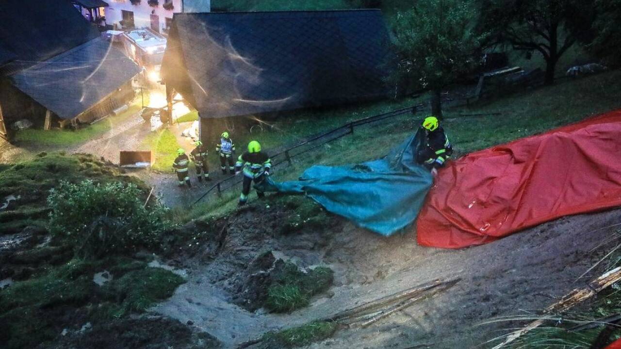  In Bischoffeld kam es bei einem Bauernhof zu einer Hangrutschung. 