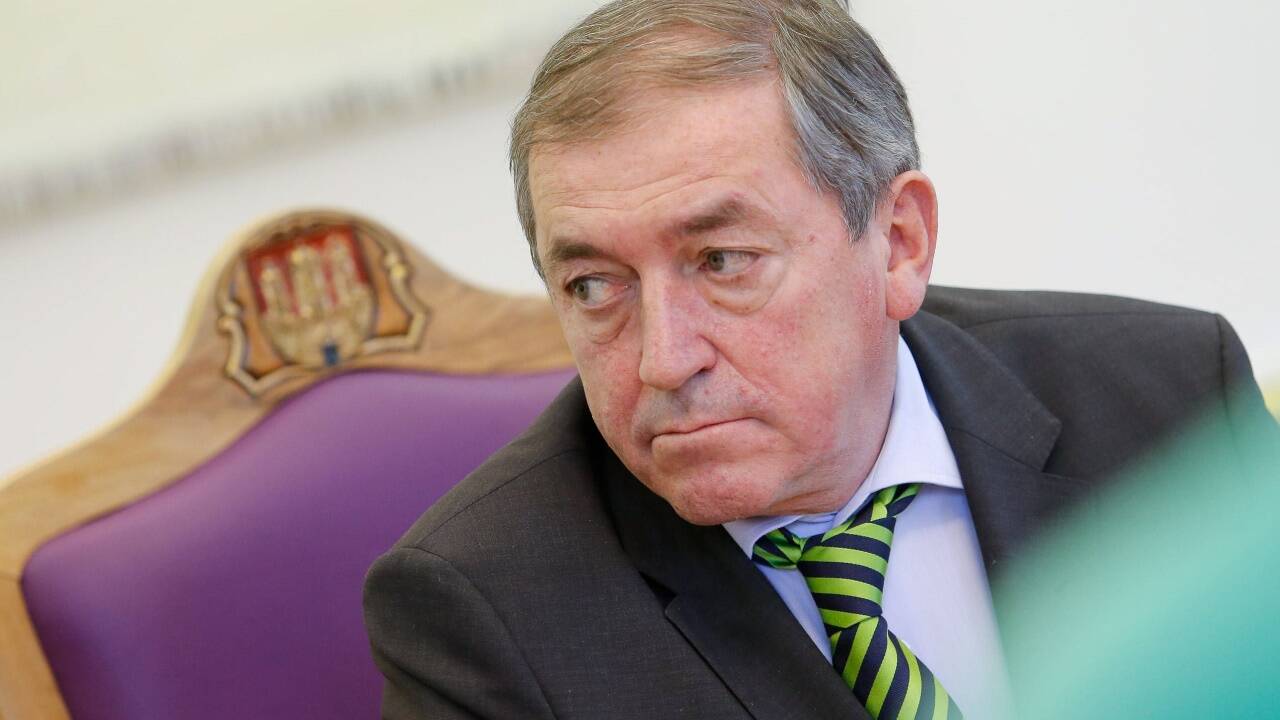 18 Jahre lang, von 1999 bis 2017, saß Heinz Schaden in Salzburg auf dem Bürgermeistersessel. Nun sieht sich der 66-Jährige mit einer Zivilklage seiner ehemaligen Dienstgeberin – der Stadtgemeinde Salzburg – konfrontiert.  