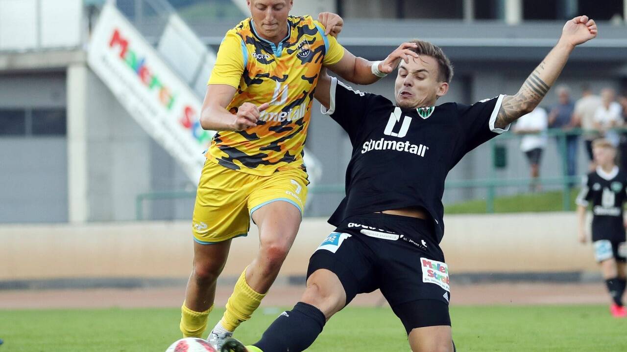 Bischofshofens Simon Krizak (links) traf zum 1:1-Endstand. 