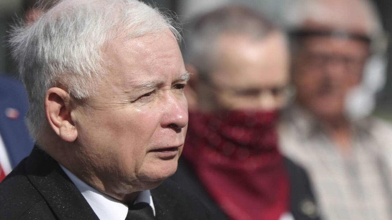 Jarosław Kaczyński ist Vorsitzender der PiS-Partei. 