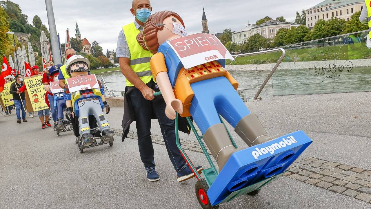Bilder vom Aktionstag des ÖGB. Um 9 Uhr wurde gestartet. Ziel war die Staatsbrücke.  