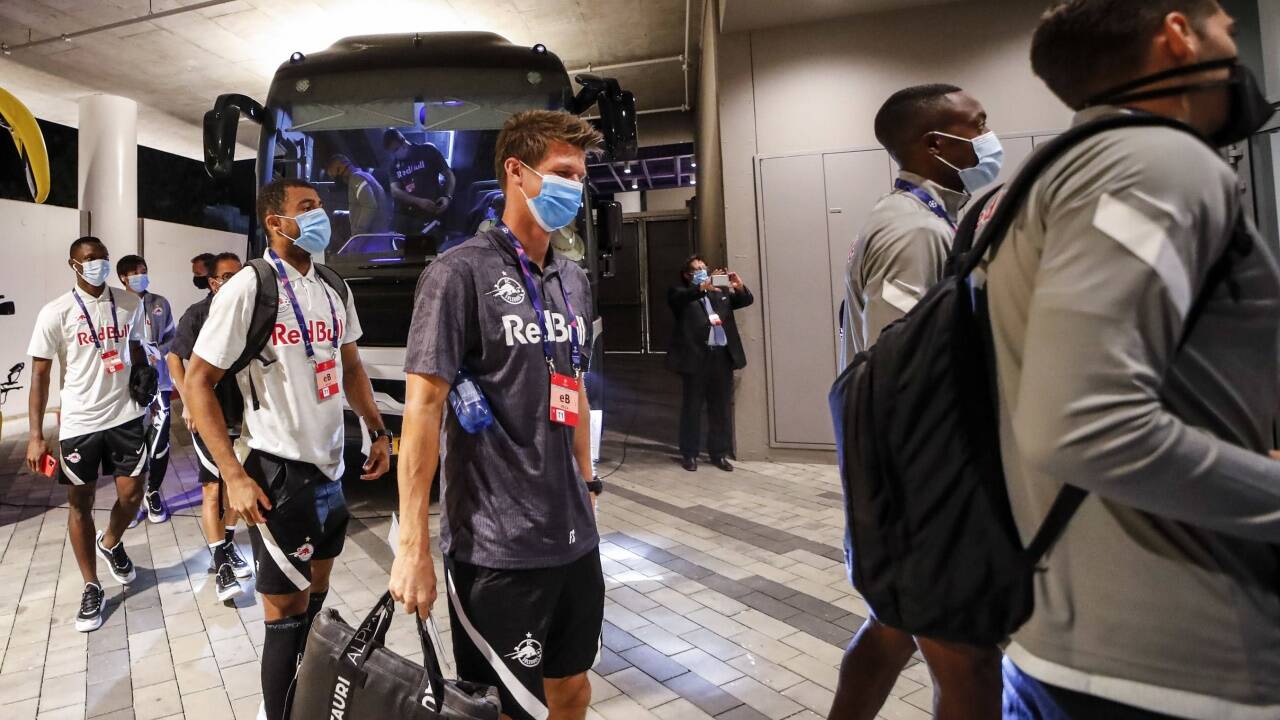 Testen, testen, testen: Der neue Fußball-Alltag von Meister Red Bull Salzburg. Testen, testen, testen: Der neue Fußball-Alltag von Meister Red Bull Salzburg.