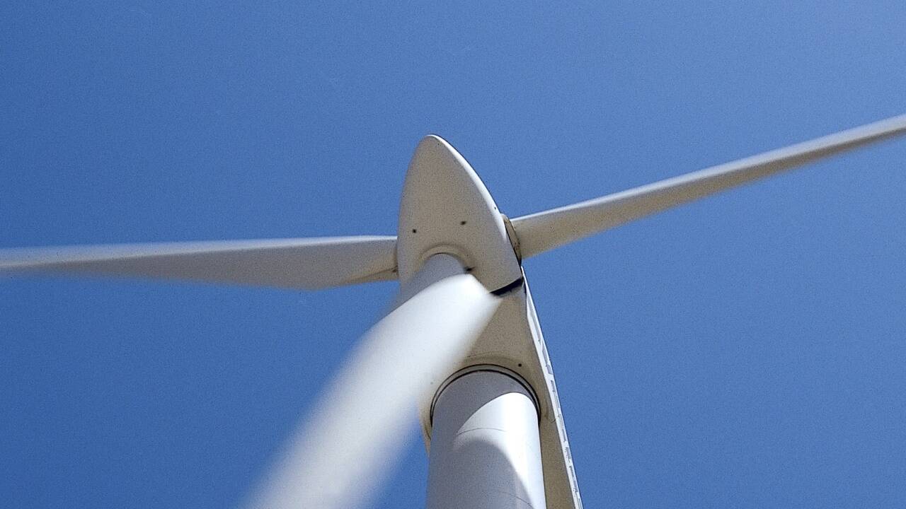 Symbolbild: Ein großes Windkraftprojekt wurde bis dato im Land Salzburg nicht umgesetzt – zu groß waren die Widerstände. In Flachau hoch über dem Tauerntunnel wird derzeit ein konkretes Projekt geplant. Symbolbild: Ein großes Windkraftprojekt wurde bis dato im Land Salzburg nicht umgesetzt – zu groß waren die Widerstände. In Flachau hoch über dem Tauerntunnel wird derzeit ein konkretes Projekt geplant.