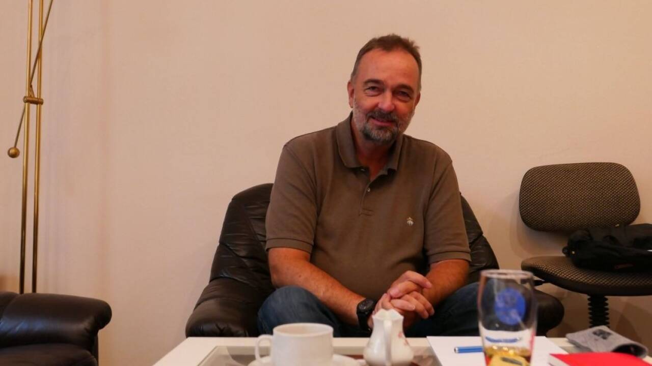 Karl Habsburg beim Gespräch im Paneuropa-Büro in Wien.  
