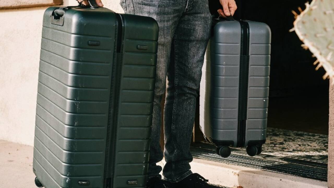 Der Auszug aus dem gemeinsamen Zuhause kann das Paar wieder näher zusammenbringen oder die Dinge klar sehen. 