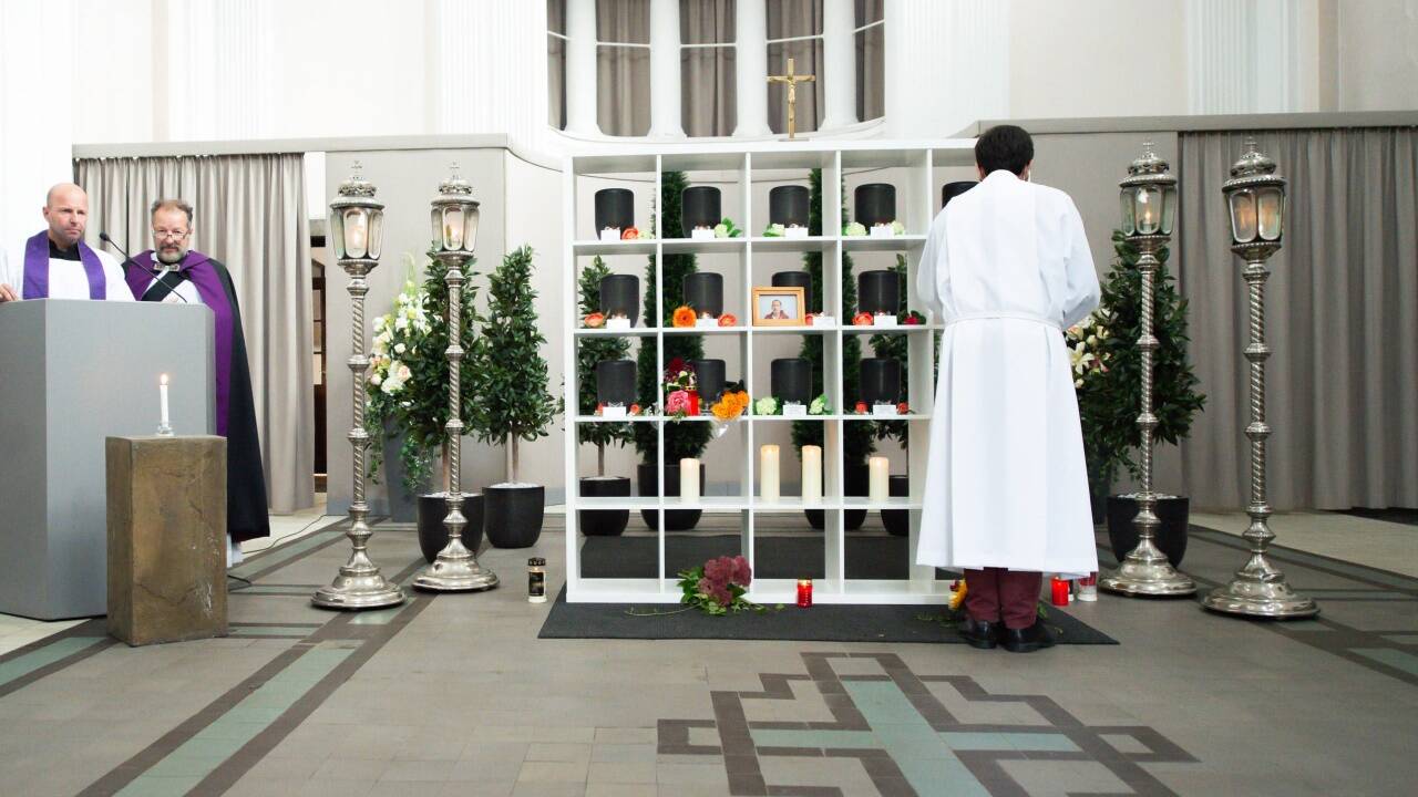 Am Mittwoch wurde am Kommunalfriedhof in Salzburg 15 Verstorbener gedacht, die in einem Sozialgrab der Stadt beigesetzt werden.  