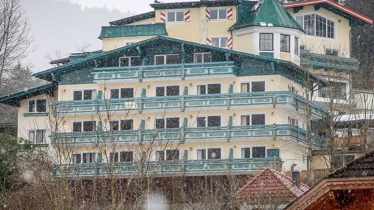 Im früheren Hubertushof, später Alparella-Resort, nächtigten einst die Fußballer der Salzburger Austria als prominente Gäste. Nun soll es einen Käufer geben. Im früheren Hubertushof, später Alparella-Resort, nächtigten einst die Fußballer der Salzburger Austria als prominente Gäste. Nun soll es einen Käufer geben.