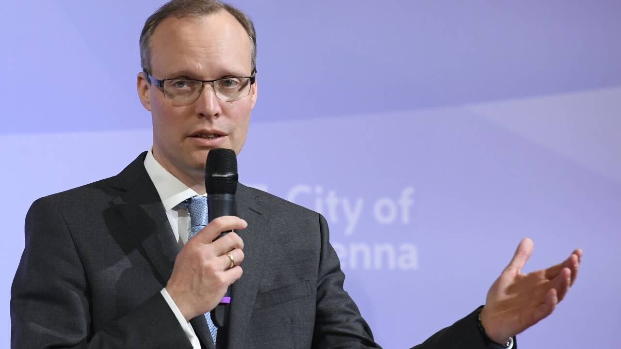 Es wäre „sehr klug“, würde eine Partei „mit Wirtschaftsverständnis“ – also die ÖVP – in die Stadtregierung eintreten, sagt Standortanwalt Alexander Biach (ÖVP).  
