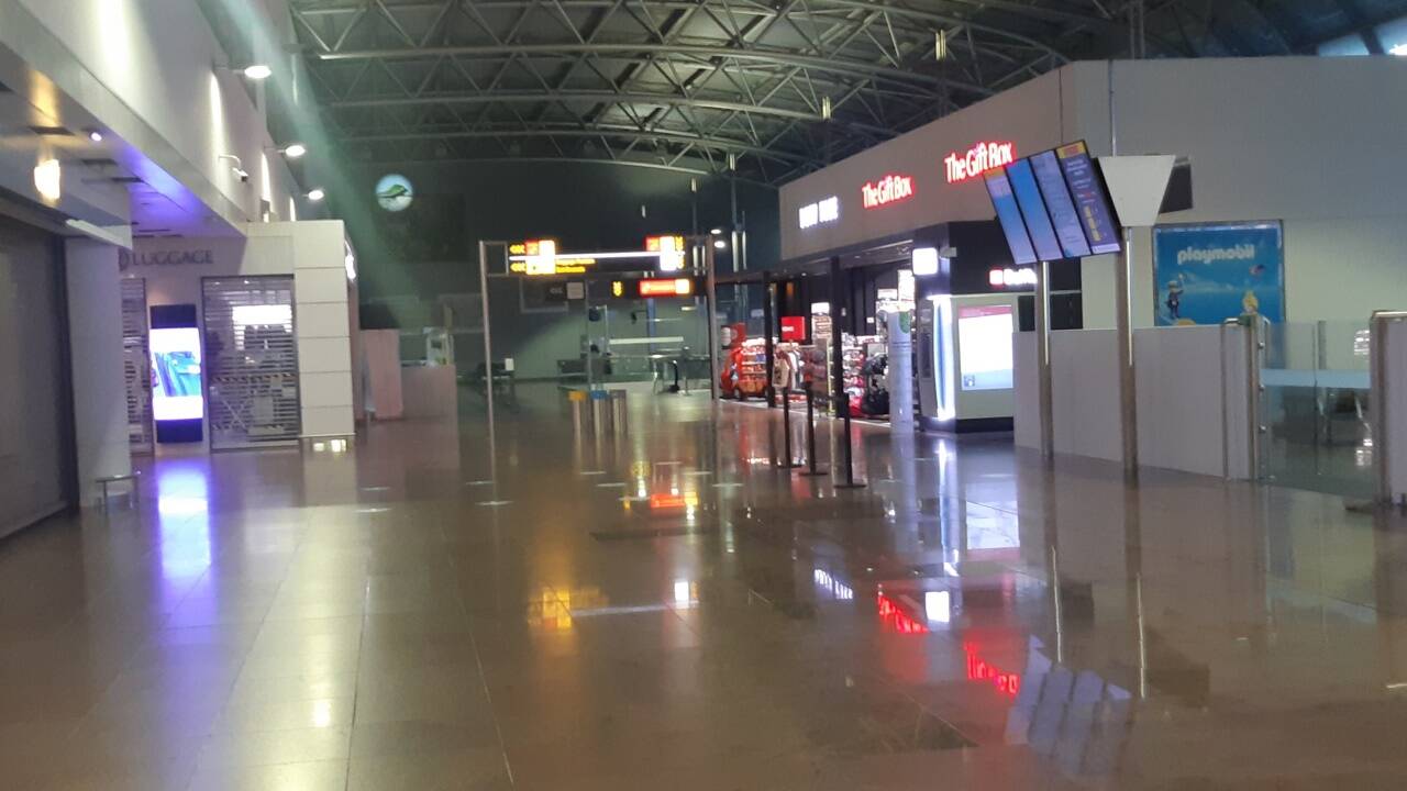 Gähnend: Dort, wo sonst Tausende wuselten.  Gähnend: Dort, wo sonst Tausende wuselten.