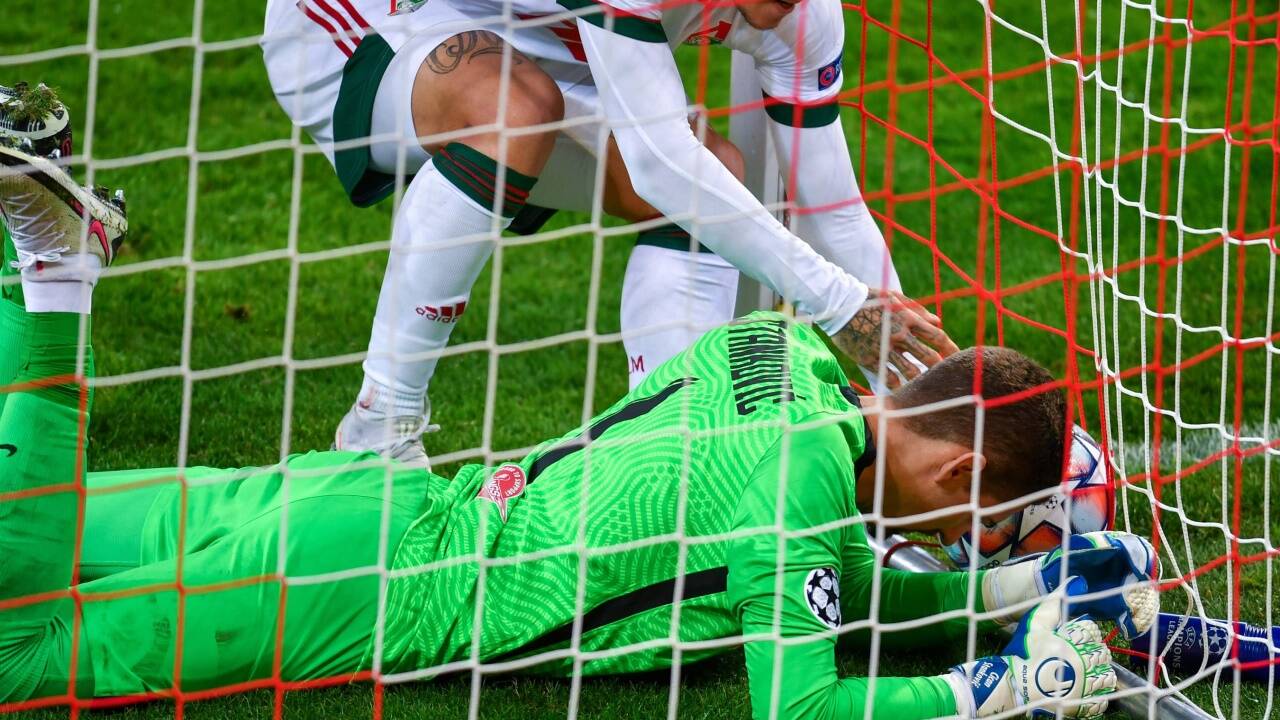 Stankovic ist geschlagen.  