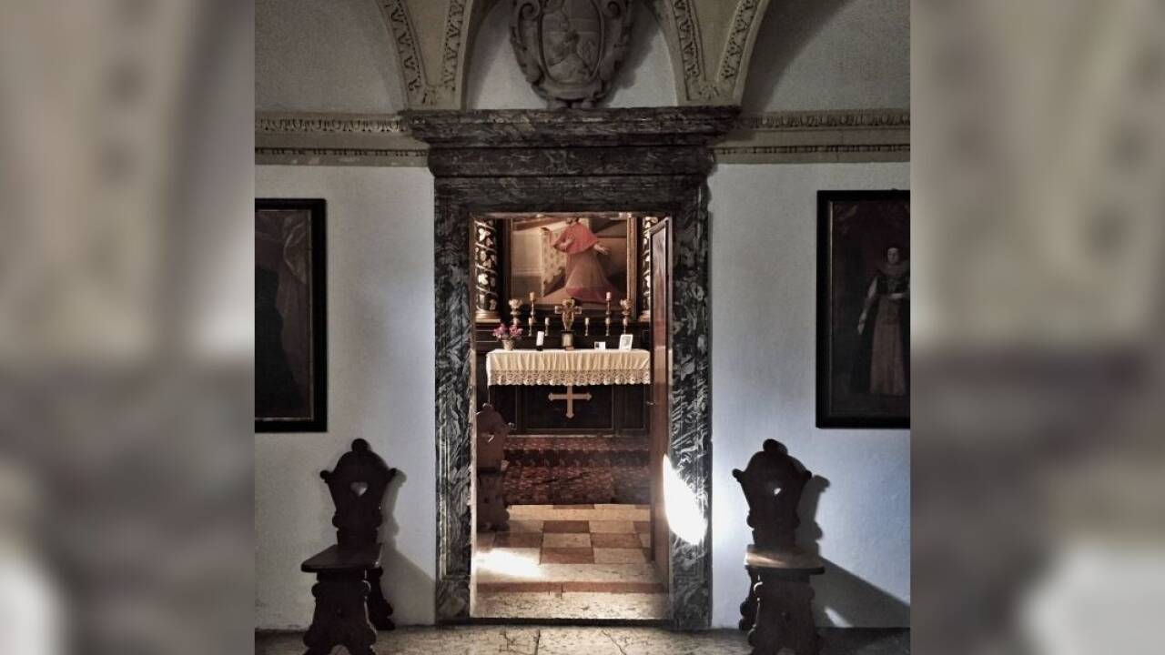 Paris Lodron ließ im Palazzo Lodron eine Kapelle einrichten.  