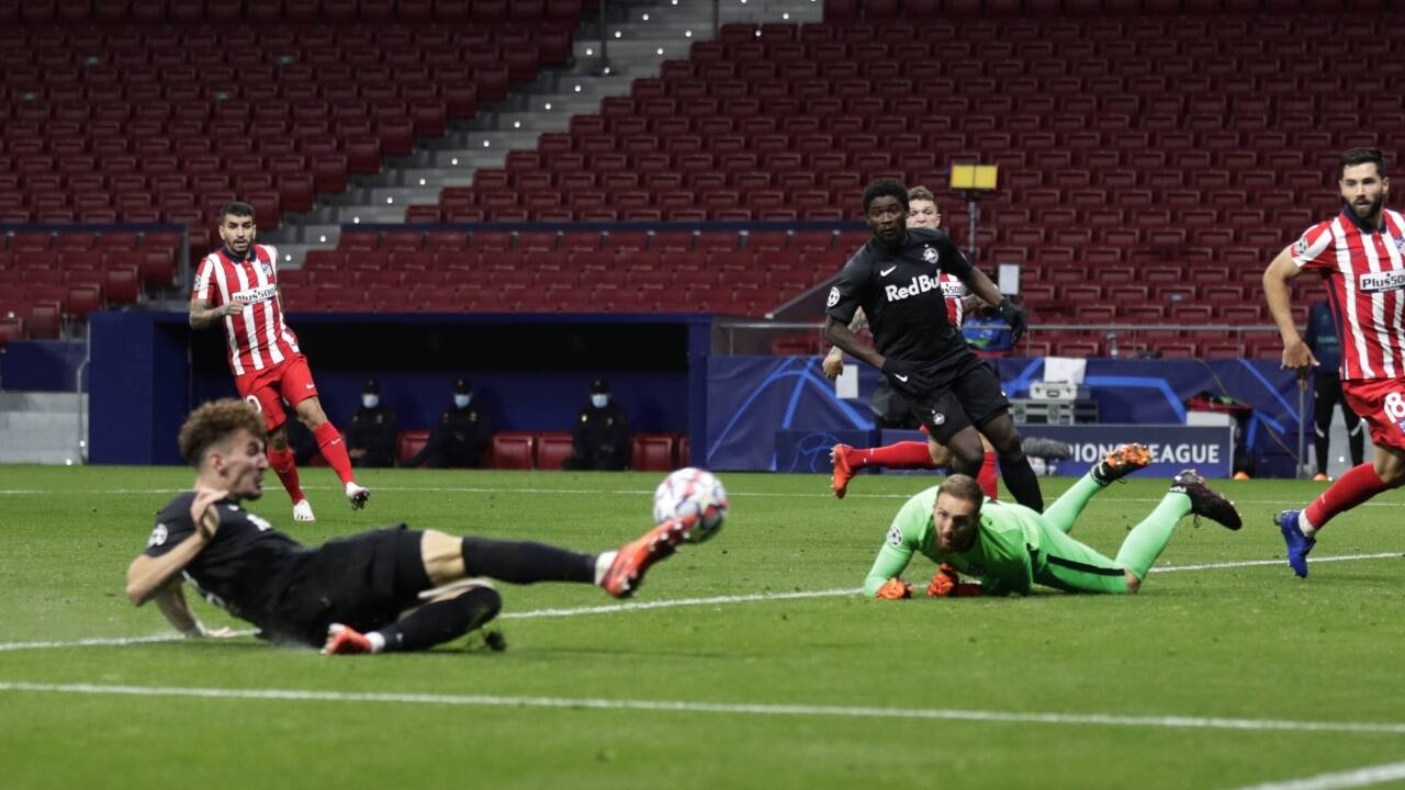 Mërgim Berisha mit dem 2:1.  