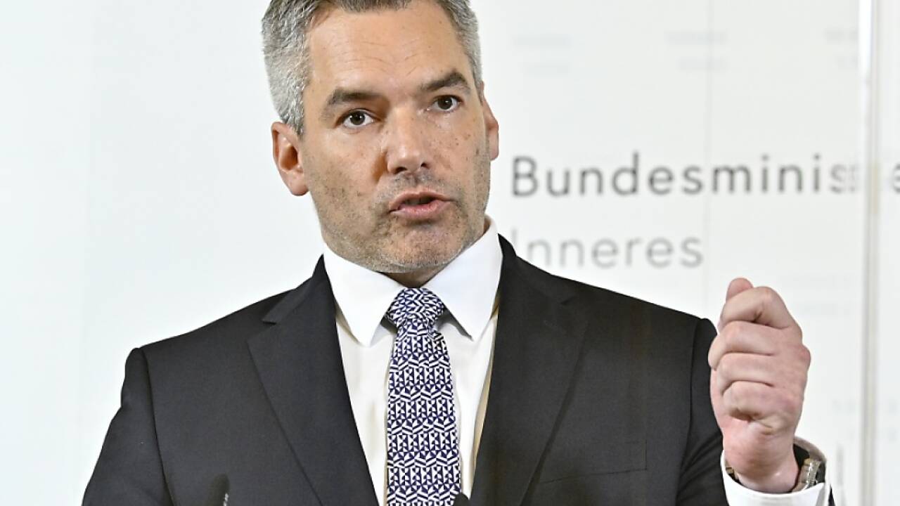 Innenminister Nehammer räumte auch Fehler ein 