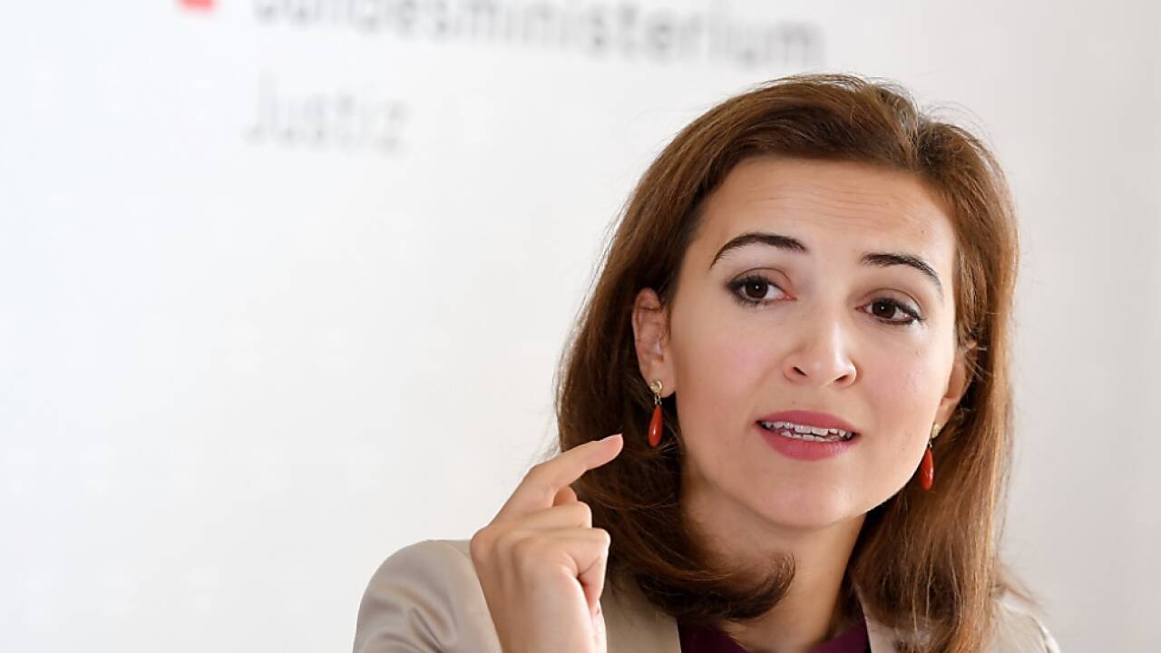Zadic übt scharfe Kritik am BVT 