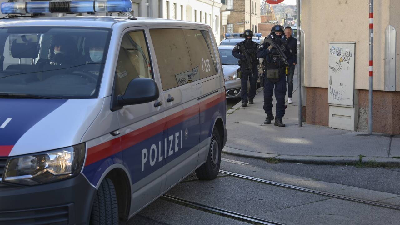 Am Freitag war die Schließung zweier radikaler Vereine angeordnet worden.  