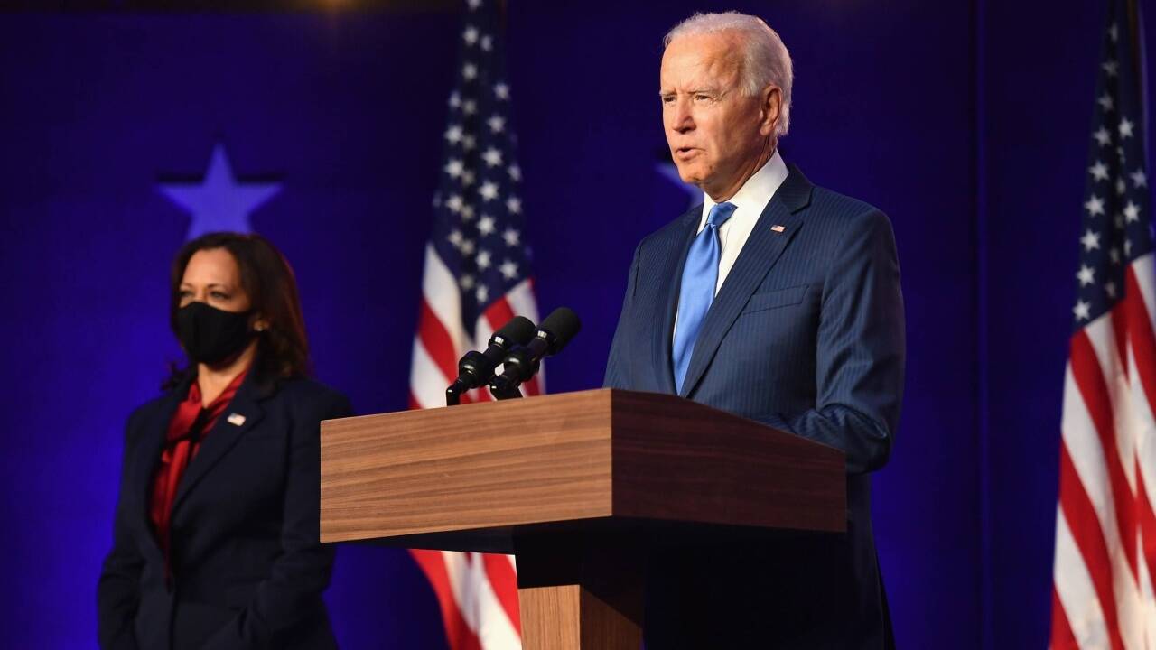 Joe Biden mit der künftigen Vizepräsidentin Kamala Harris.  