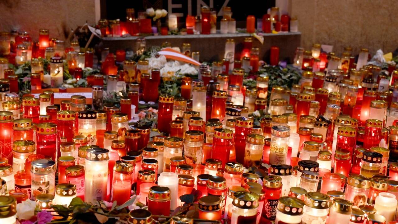 Das Lichtermeer nach dem Terrorakt in der Wiener Innenstadt 