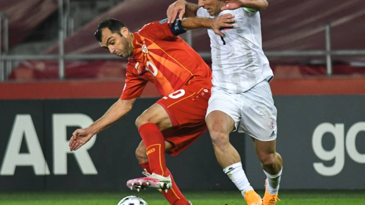 Pandev (links) schie§t Nordmazedonien zur EM Pandev (links) schie§t Nordmazedonien zur EM