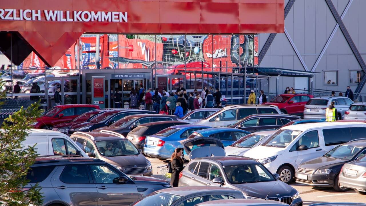 Großer Besucherandrang herrschte am vergangenen Samstag bei der Neueröffnung des Möbelhauses in Eugendorf.  
