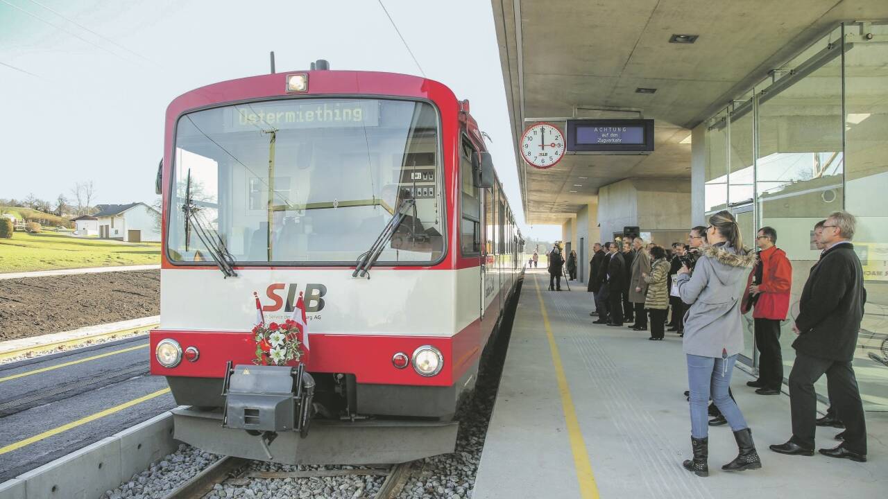 Die Salzburger Lokalbahn wurde bereits von Trimmelkam nach Ostermiething verlängert. In Zukunft könnte ein weiterer Ast von Lamprechtshausen nach Eggelsberg führen.  Die Salzburger Lokalbahn wurde bereits von Trimmelkam nach Ostermiething verlängert. In Zukunft könnte ein weiterer Ast von Lamprechtshausen nach Eggelsberg führen.