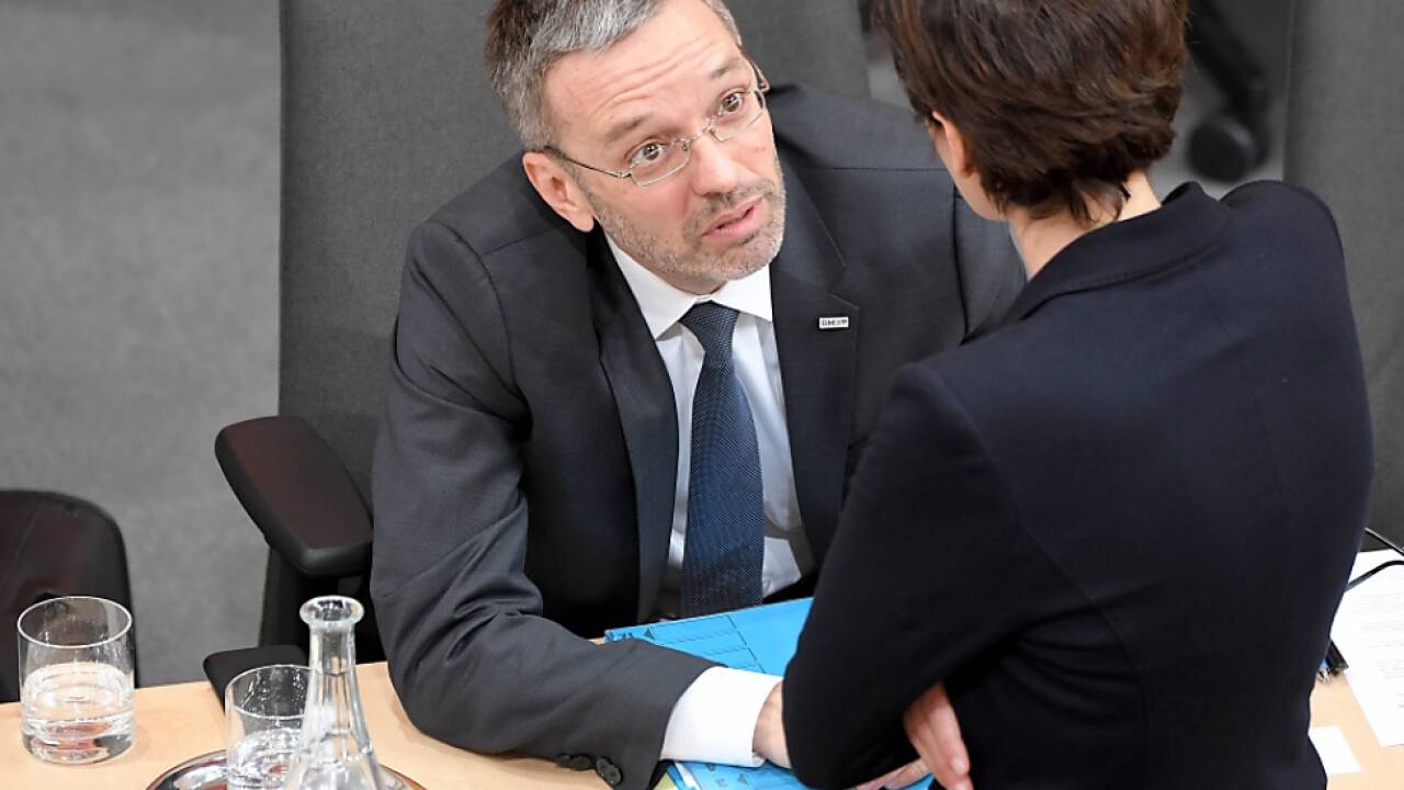 Kickl und Rendi-Wagner üben heftige Kritik Kickl und Rendi-Wagner üben heftige Kritik