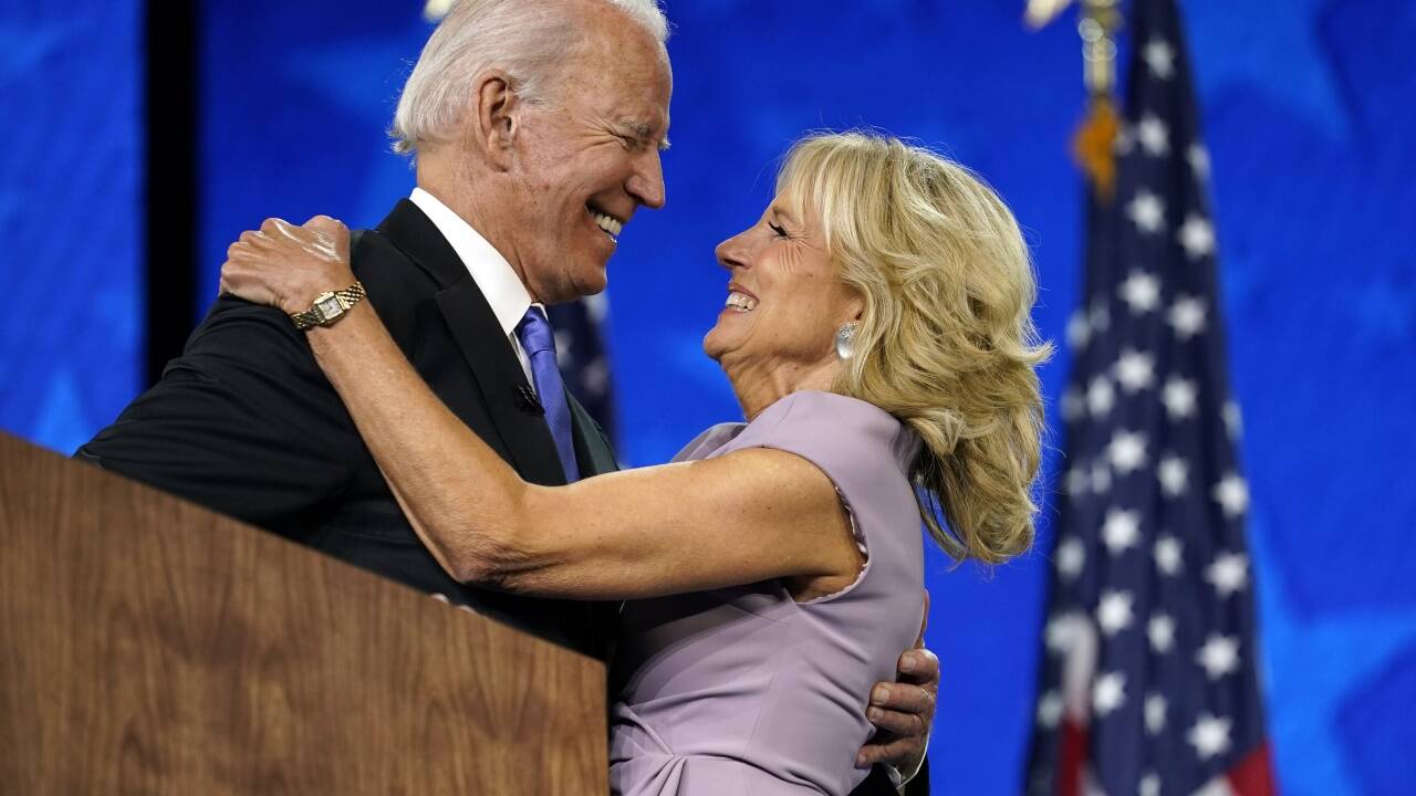 Die Bidens sind schon seit mehr als vier Jahrzehnten ein unzertrennliches Duo. Die Bidens sind schon seit mehr als vier Jahrzehnten ein unzertrennliches Duo.
