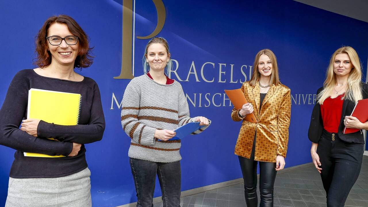Die Psychologinnen von PMU und Uni Salzburg haben Lockdown-Tipps für Familien. Im Bild von links: Beate Priewasser, Anna Krämer, Selina Ismair und Julia Wögerbauer.<br> 